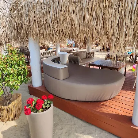 Sun Coast Апартаменты