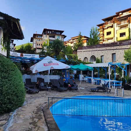 Sun Coast Апартаменты